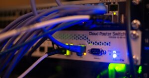 别再用 netstat 了：用 ss 命令排查端口占用和连接异常的 5 个场景